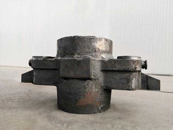 大型鑄鋼件-橫梁作為破碎機配件有何重要作用？